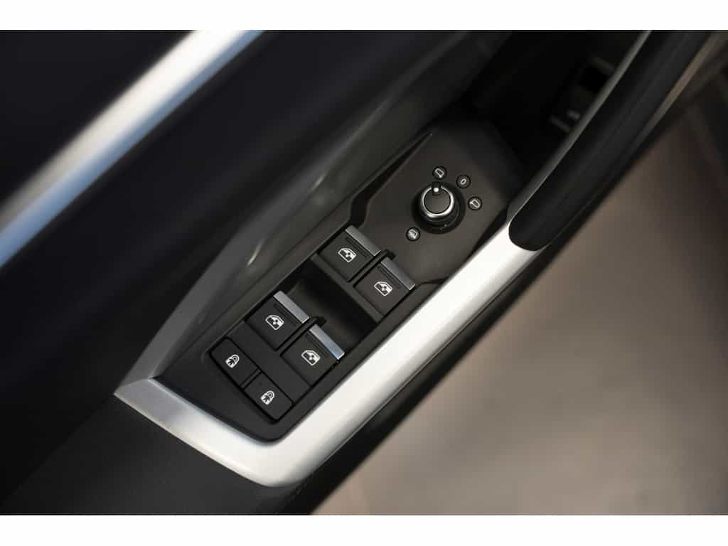 2023 Audi Q3 40 Progressiv - Image 10