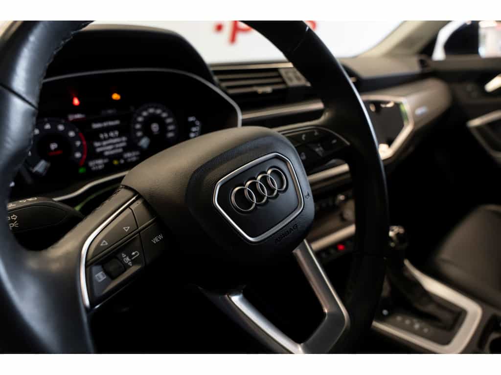2023 Audi Q3 40 Progressiv - Image 13