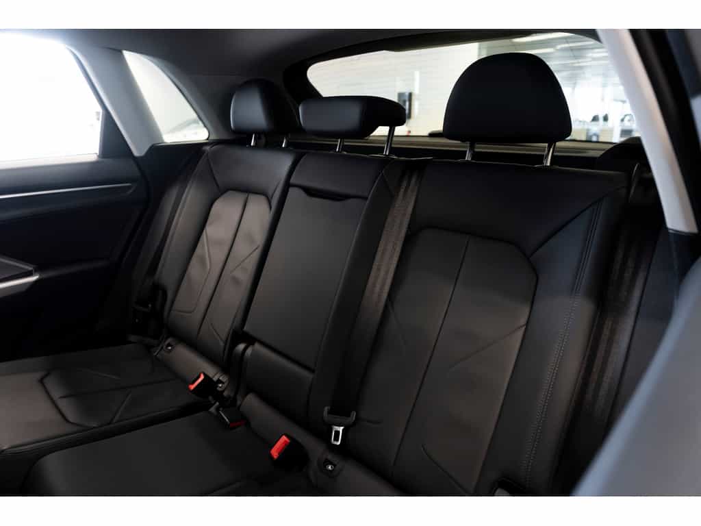 2023 Audi Q3 40 Progressiv - Image 18