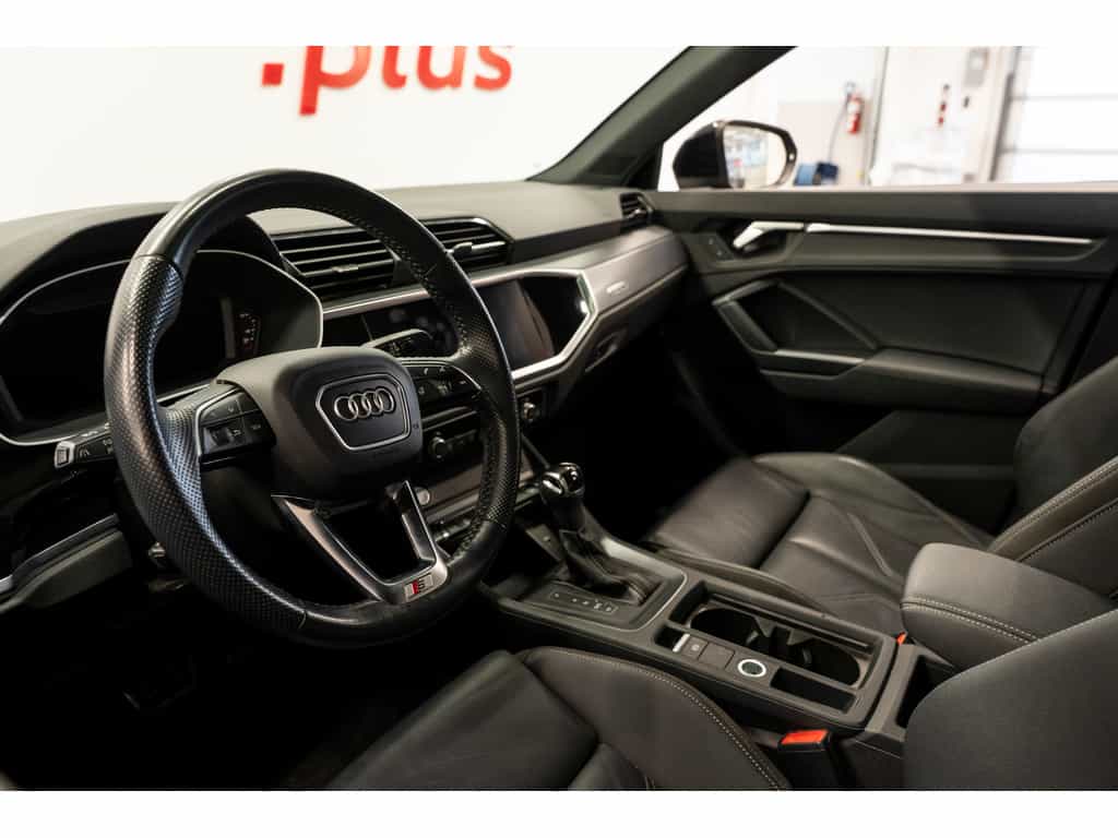 2020 Audi Q3 Progressiv 45 TFSI quattro - Image 11
