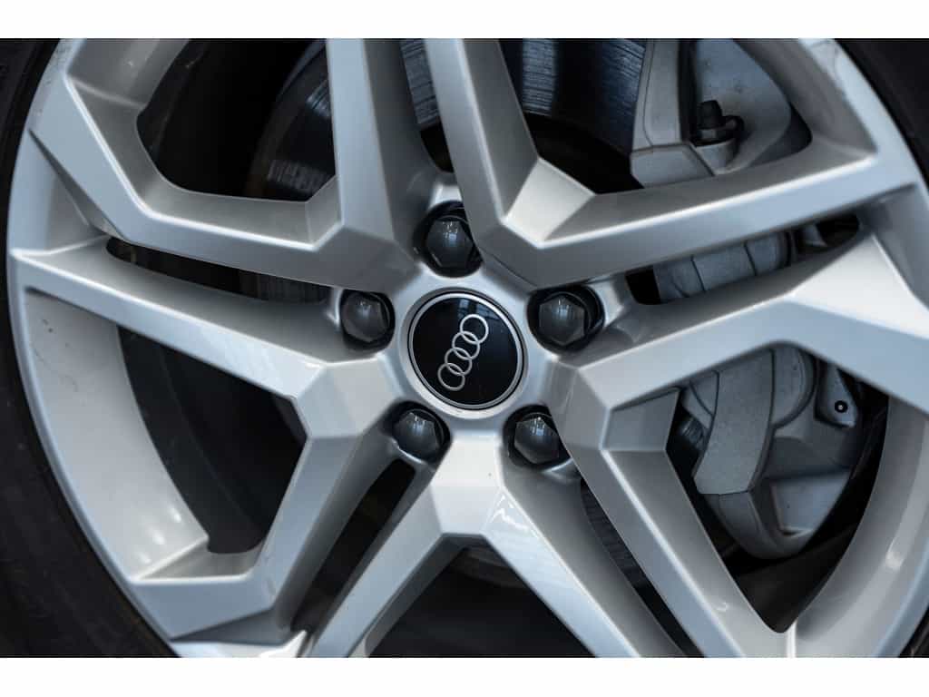 2023 Audi Q5 40 Komfort Quattro - Image 8