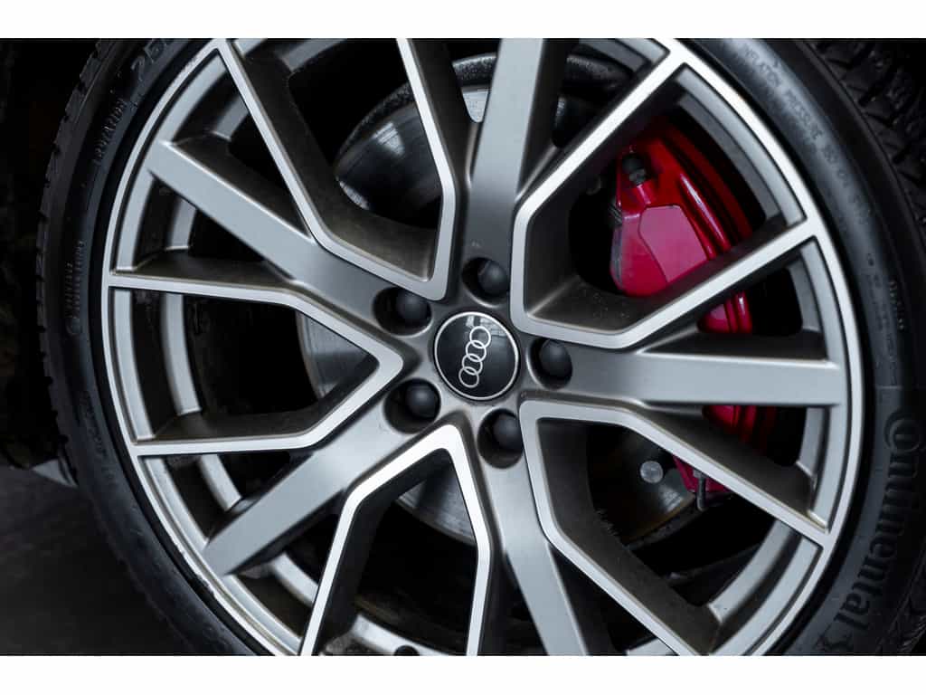 2023 Audi A4 Progressiv 45 TFSI quattro Black Optics - Image 8