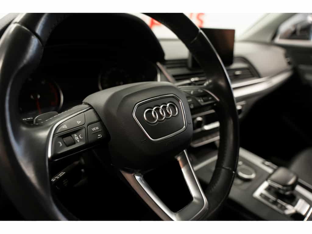2020 Audi Q5 45 Komfort - Image 11