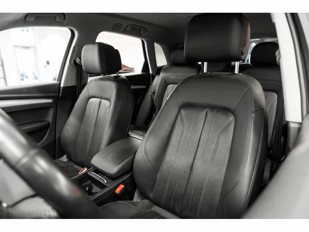 2020 Audi Q5 45 Komfort - Image 12