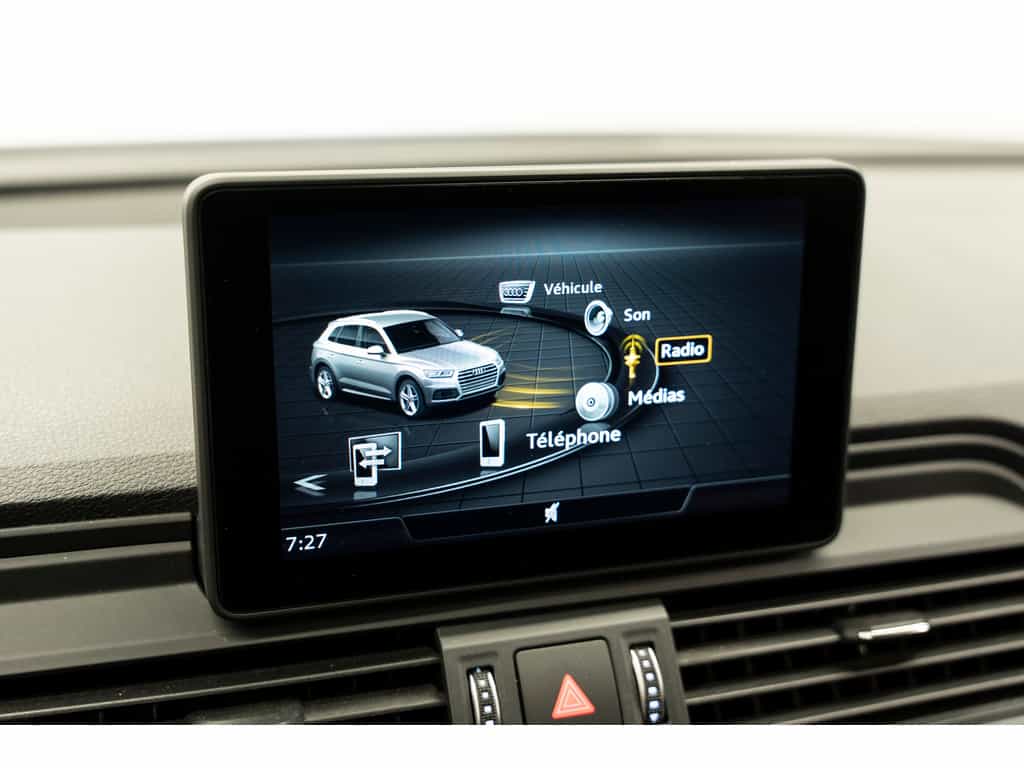 2020 Audi Q5 45 Komfort - Image 18