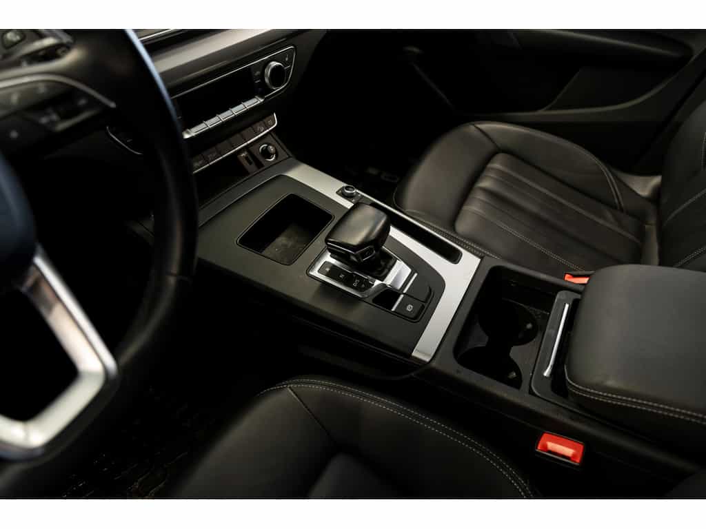 2022 Audi Q5 45 Komfort - Image 16