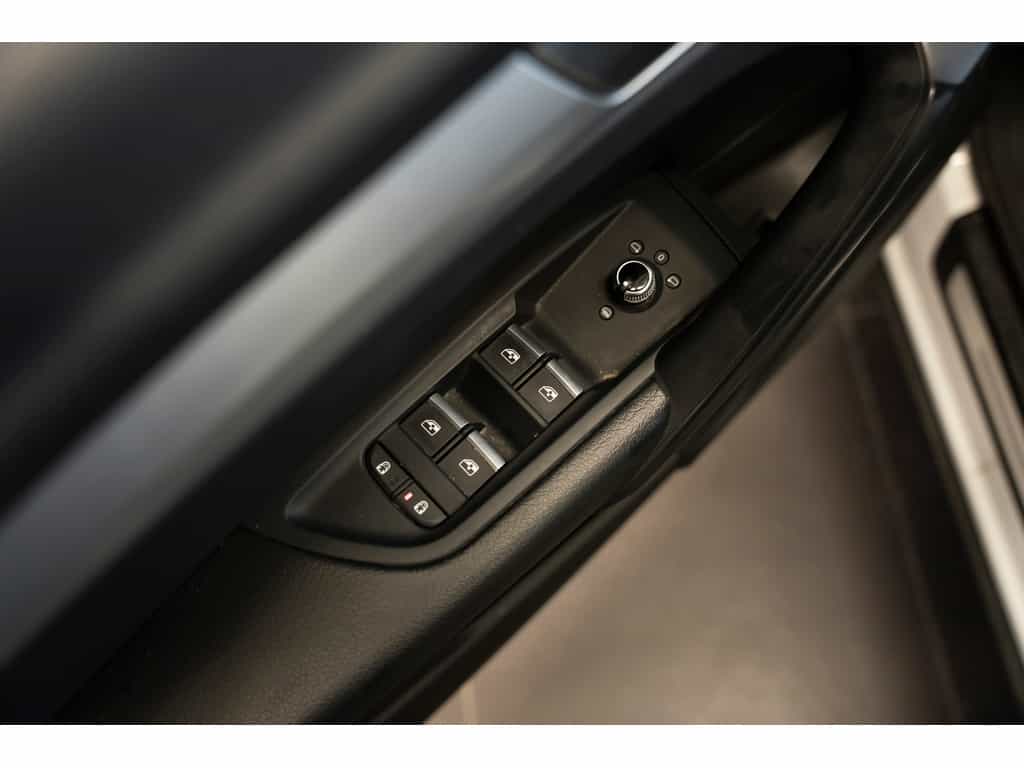 2022 Audi Q5 45 Komfort - Image 24