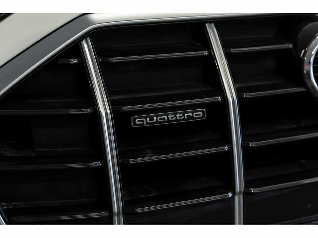 2022 Audi Q5 45 Komfort - Image 26