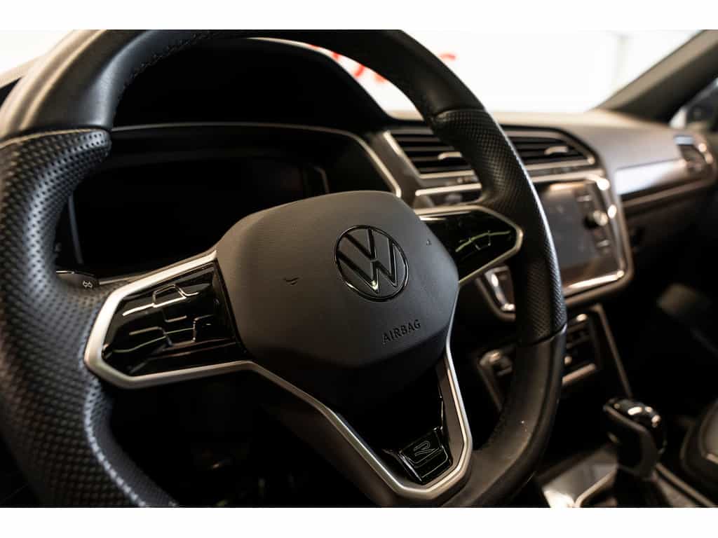 2023 Volkswagen Tiguan Highline - Image 11