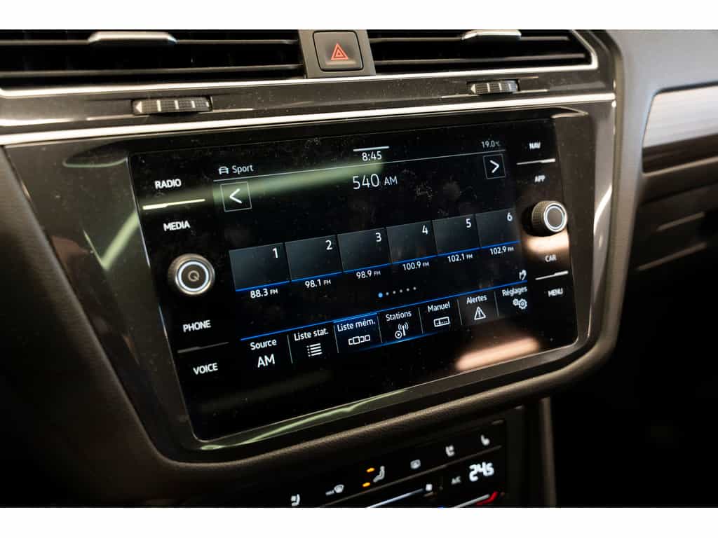 2023 Volkswagen Tiguan Highline - Image 18