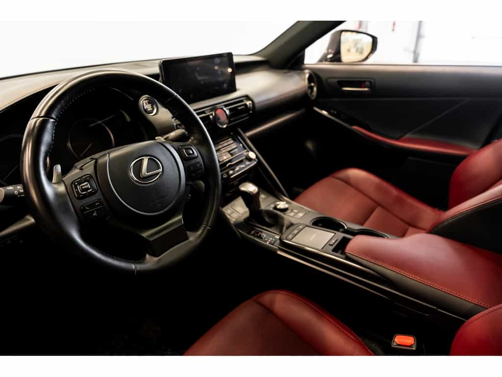 Image 8 Lexus IS 300 2023