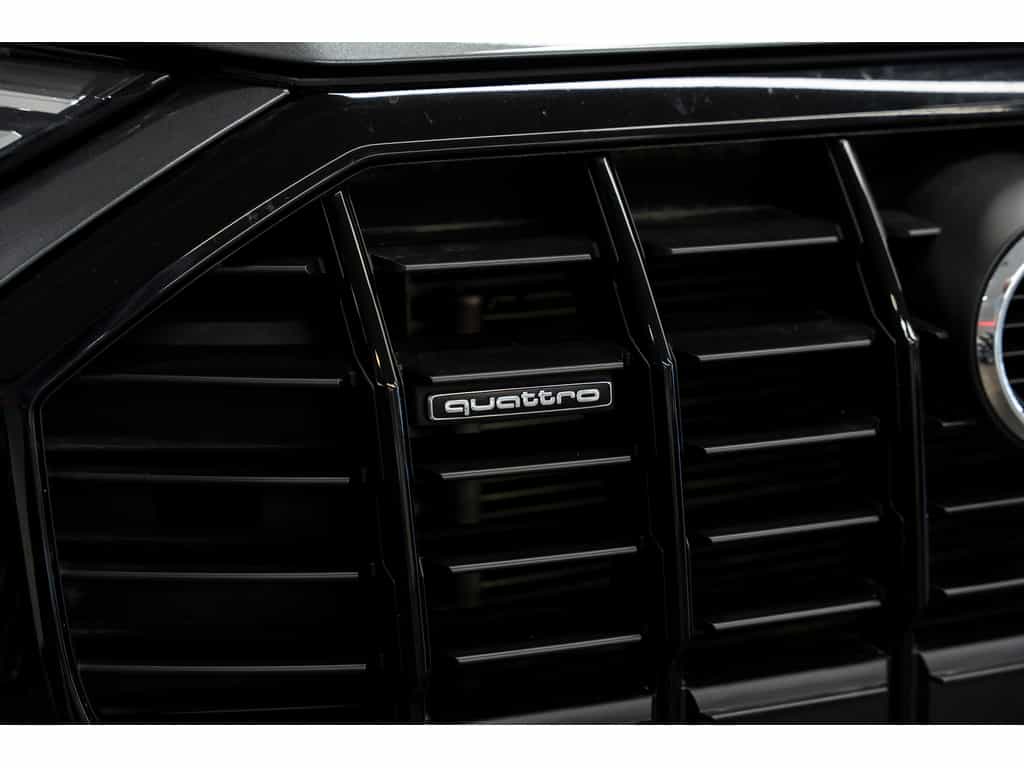 2025 Audi Q3 45 Komfort Vorsprung Toit Panoramique - Image 13