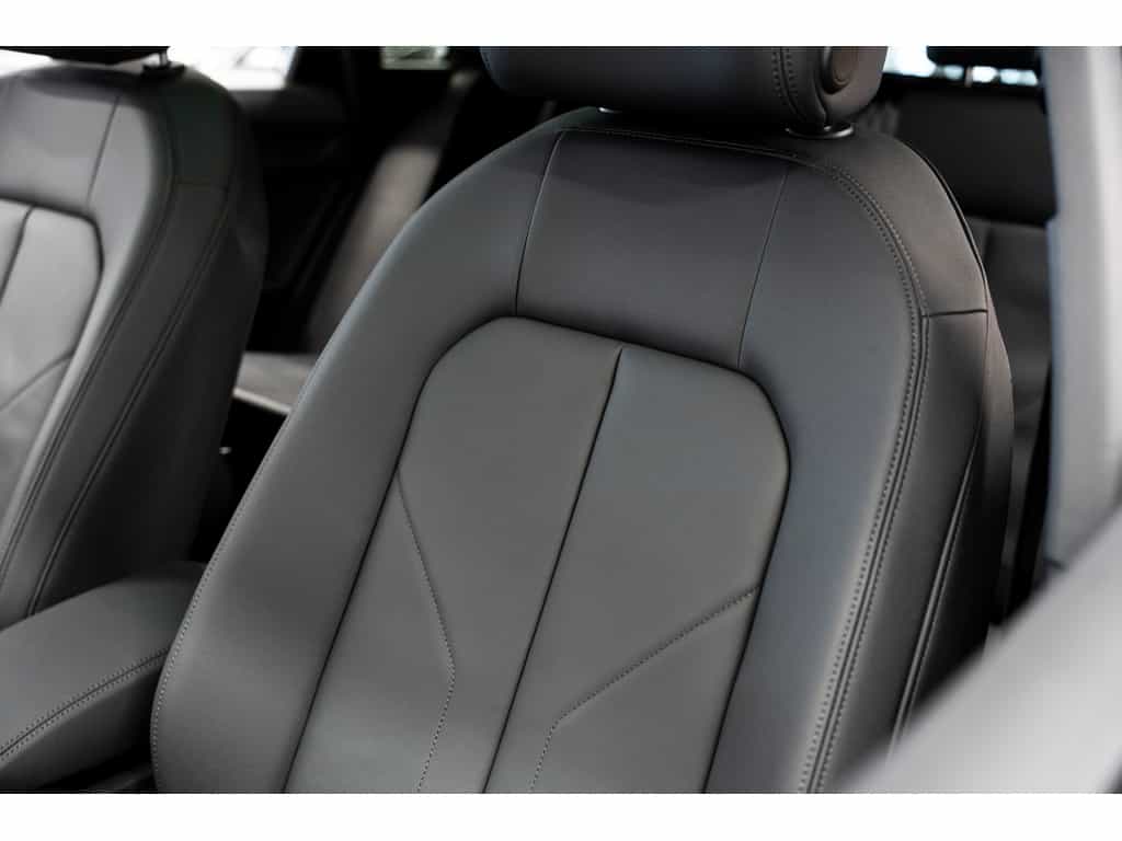 2025 Audi Q3 45 Komfort Vorsprung Toit Panoramique - Image 21