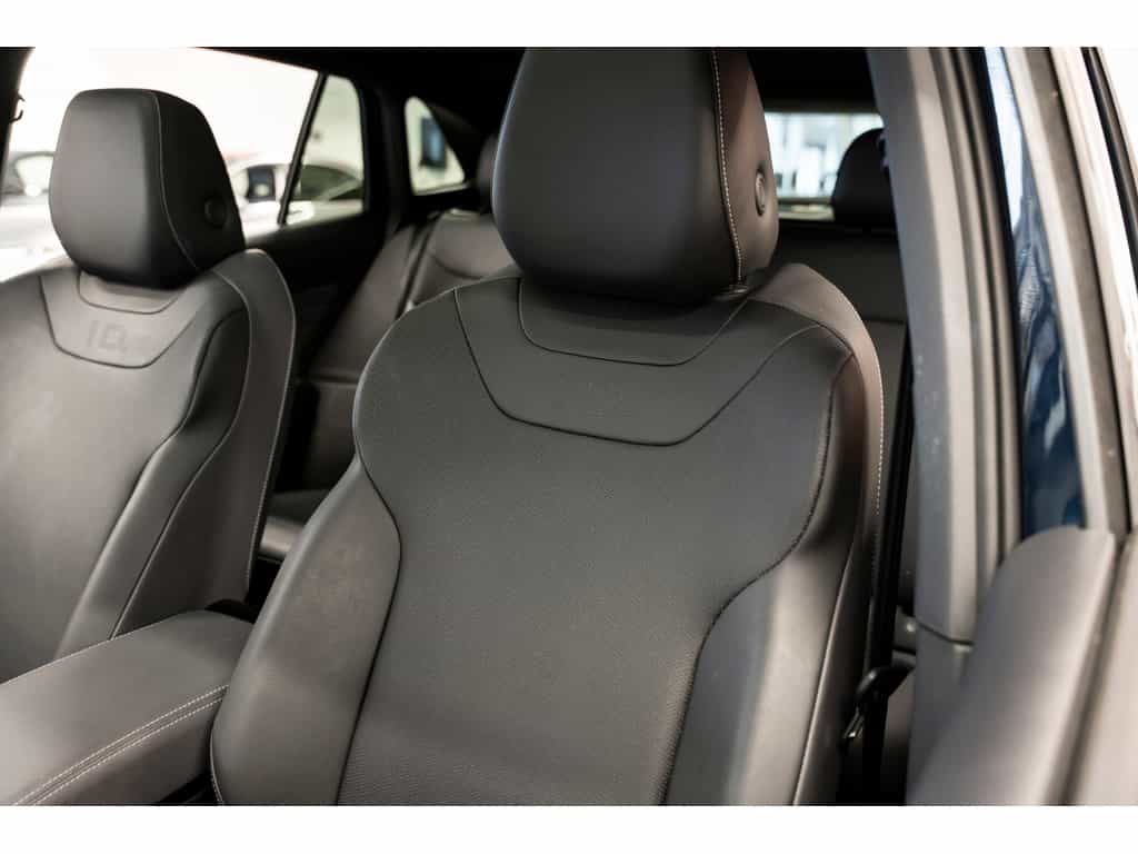 2023 Volkswagen ID.4 Pro AWD - Image 11