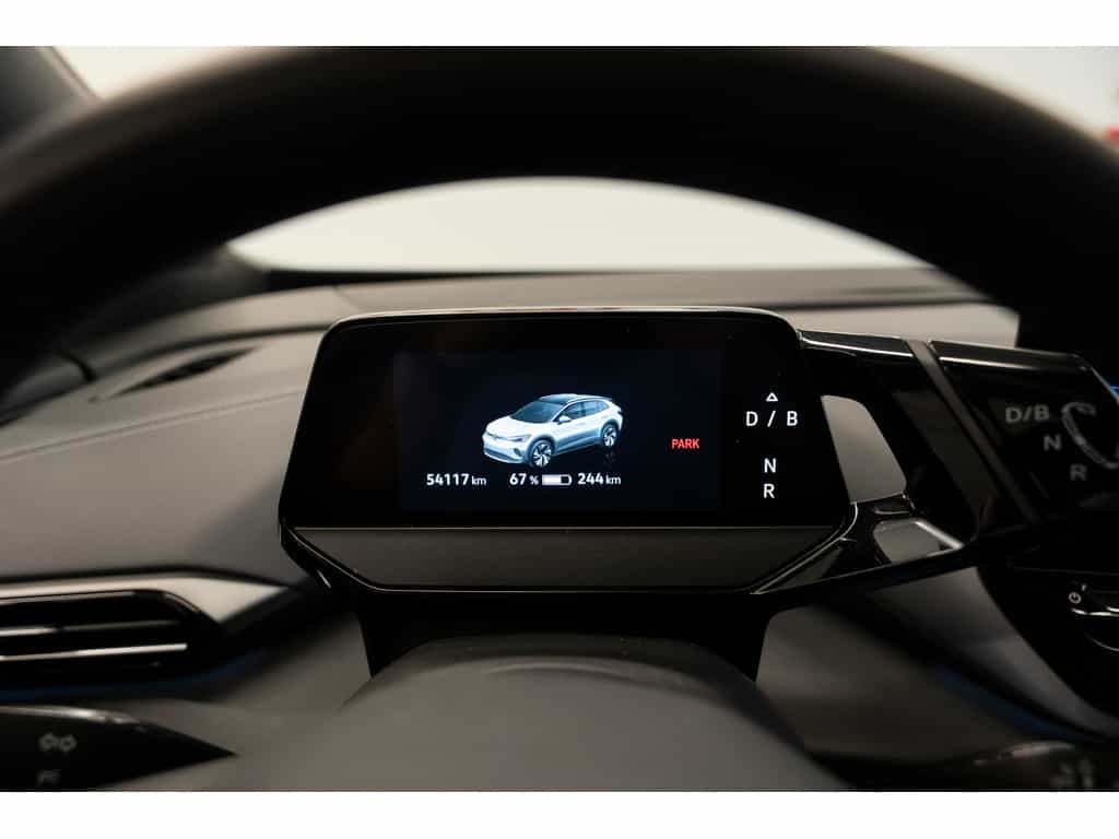 2023 Volkswagen ID.4 Pro AWD - Image 18