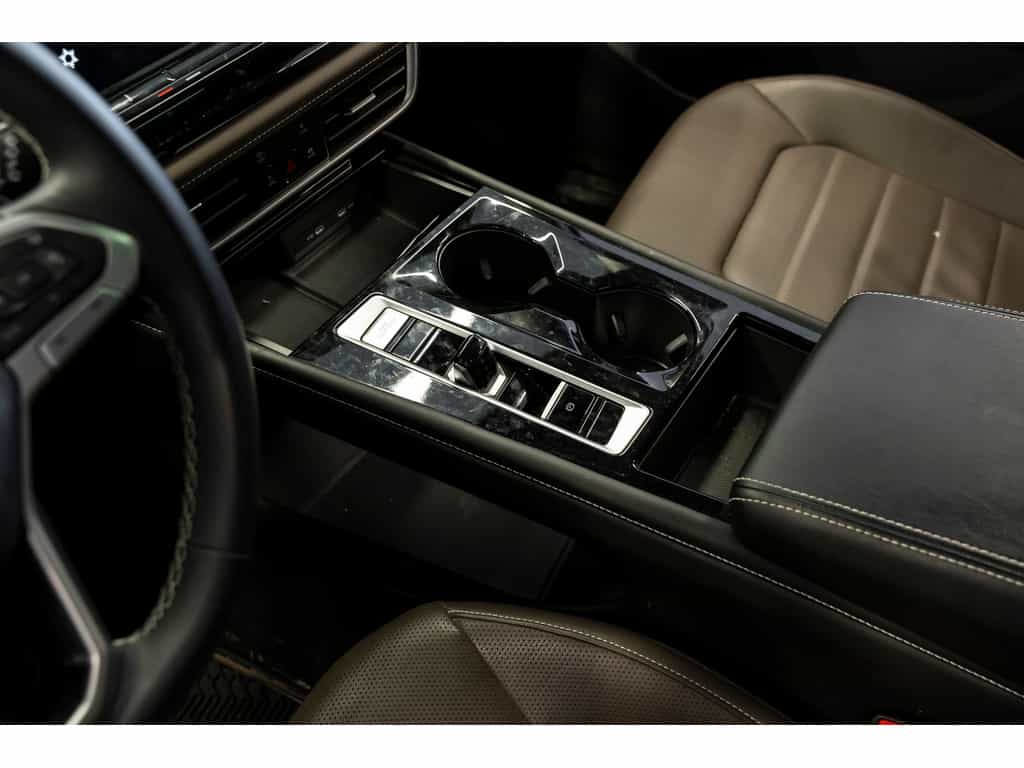 2024 Volkswagen Atlas Highline 4Motion - Image 16