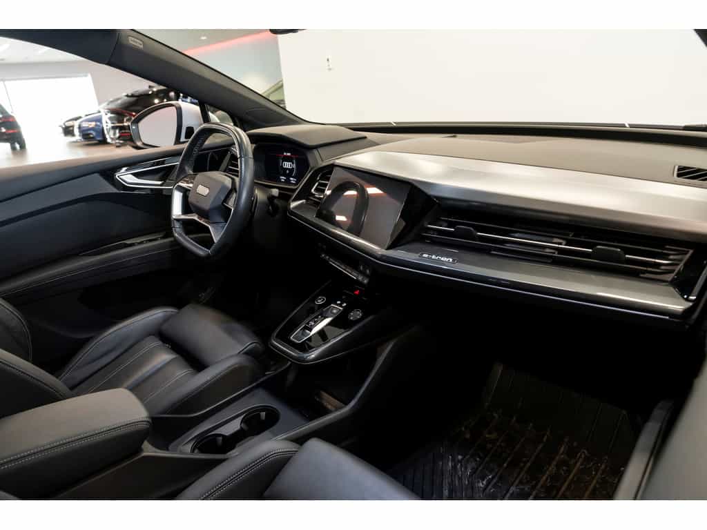 2024 Audi Q4 e-tron Base - Image 6