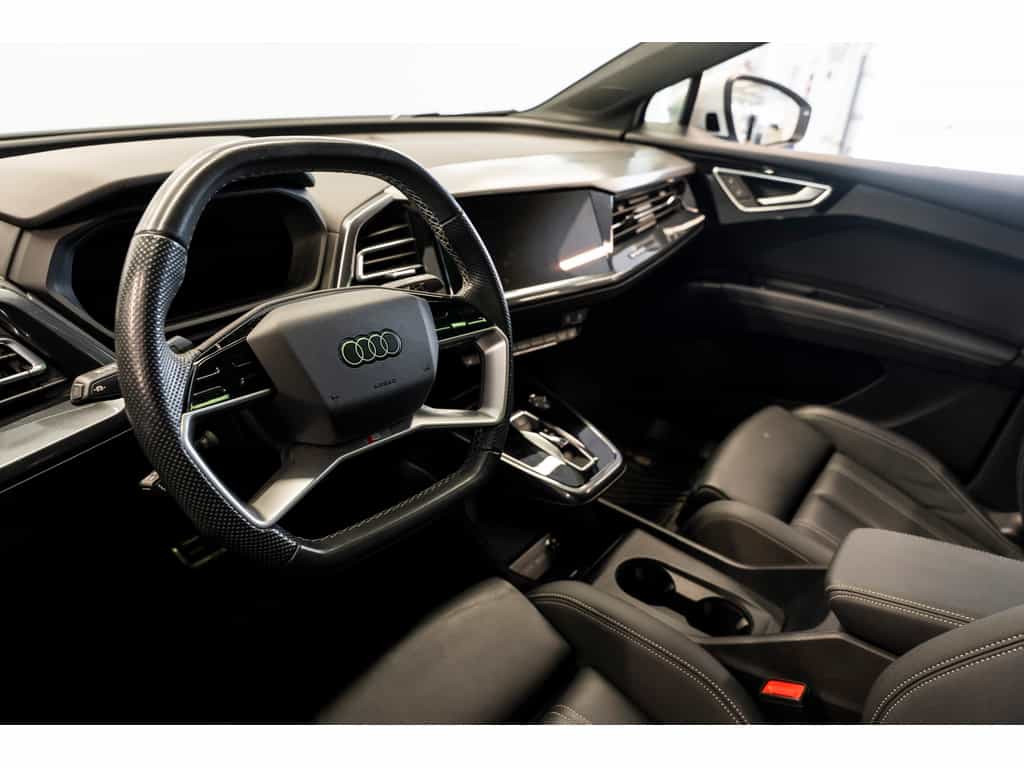 2024 Audi Q4 e-tron Base - Image 10