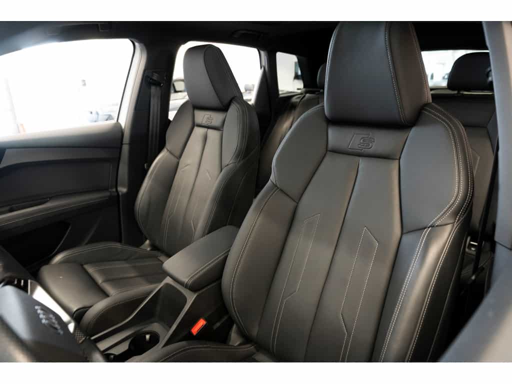 2024 Audi Q4 e-tron Base - Image 12