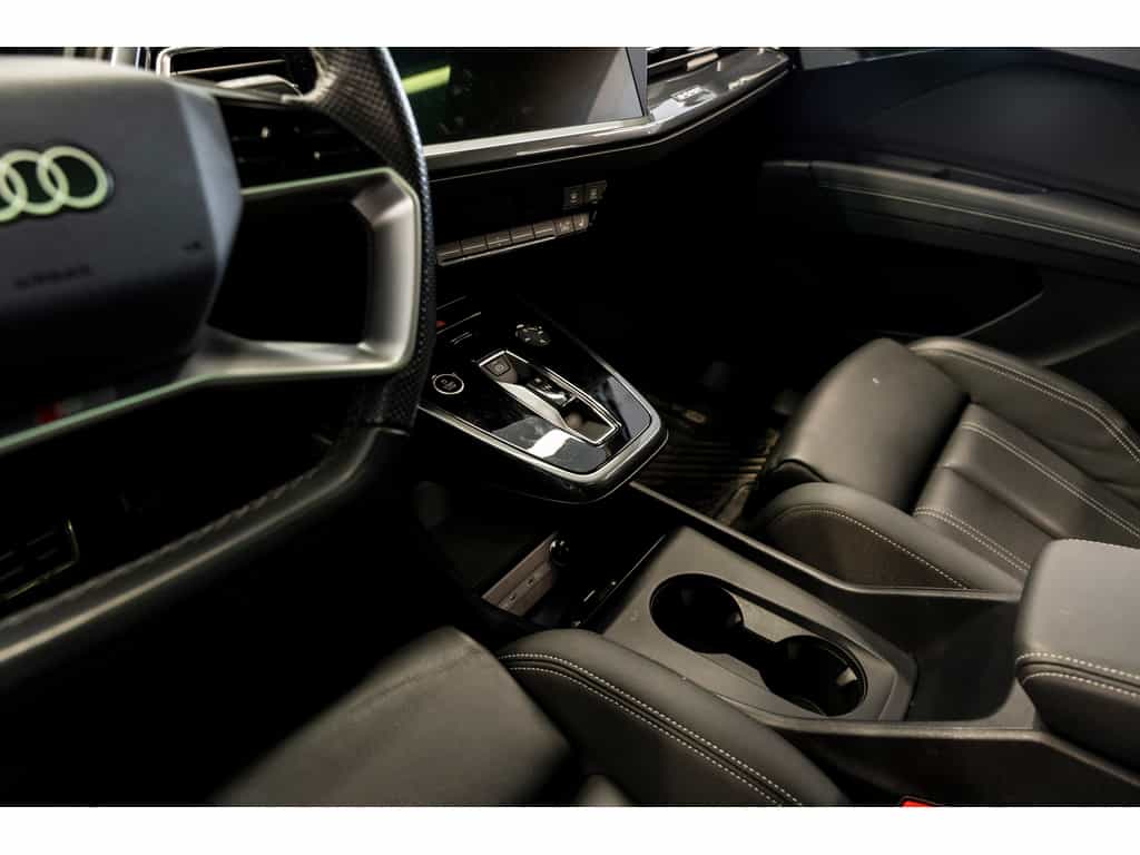 2024 Audi Q4 e-tron Base - Image 16