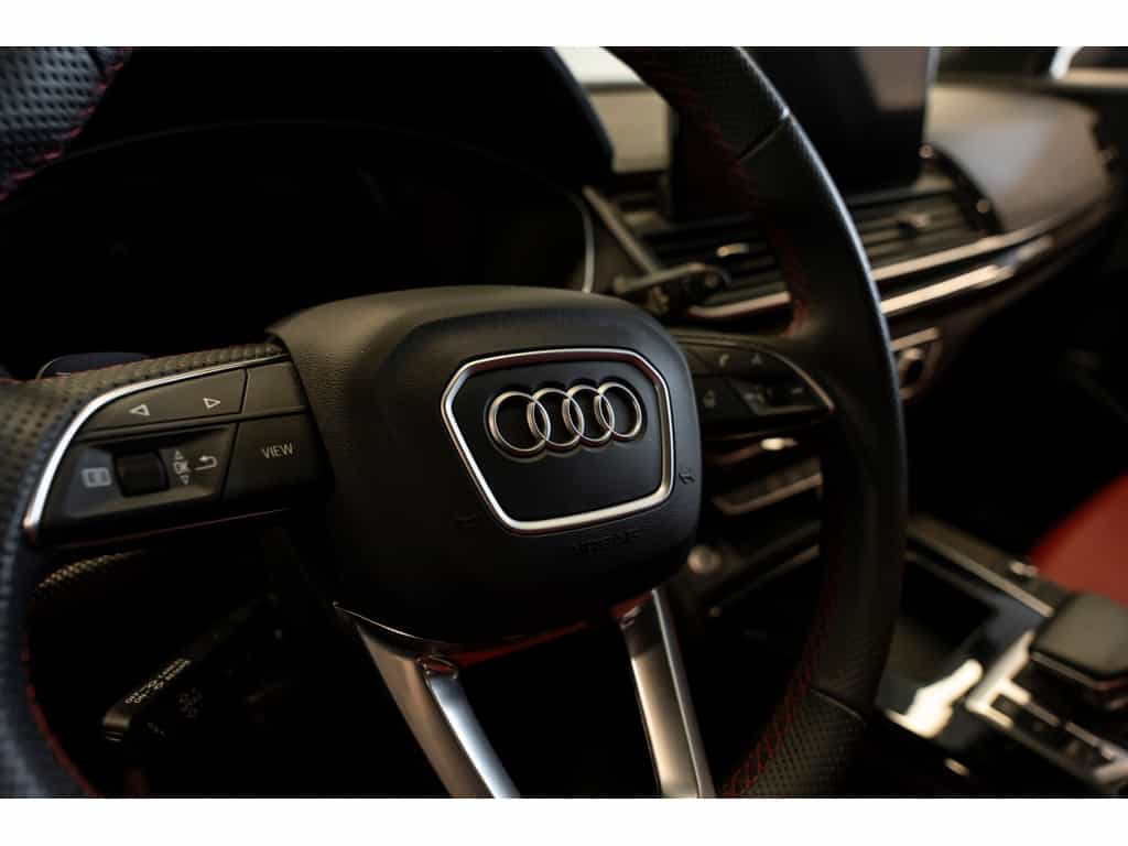 2025 Audi SQ5 Progressiv - Image 11