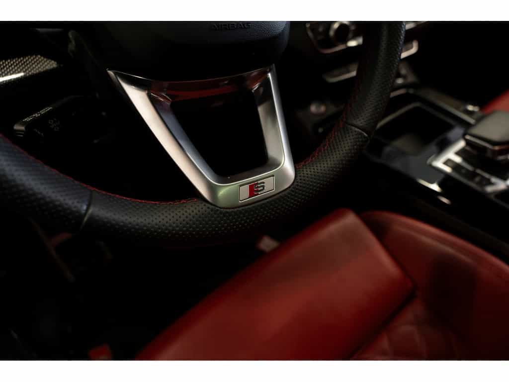 2025 Audi SQ5 Progressiv - Image 12