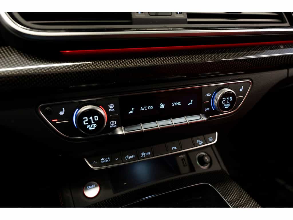 2025 Audi SQ5 Progressiv - Image 19