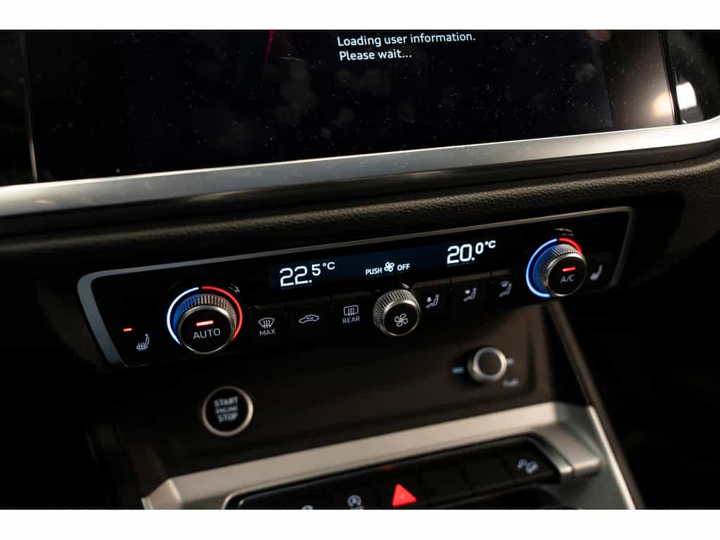 2022 Audi Q3 45 Komfort Quattro Toit panoramique - Image 19