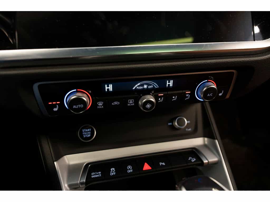 2023 Audi Q3 Komfort - Image 26