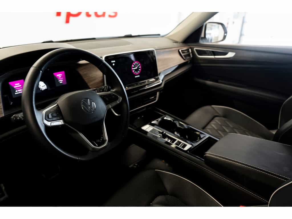 2025 Volkswagen Atlas Execline - Image 8