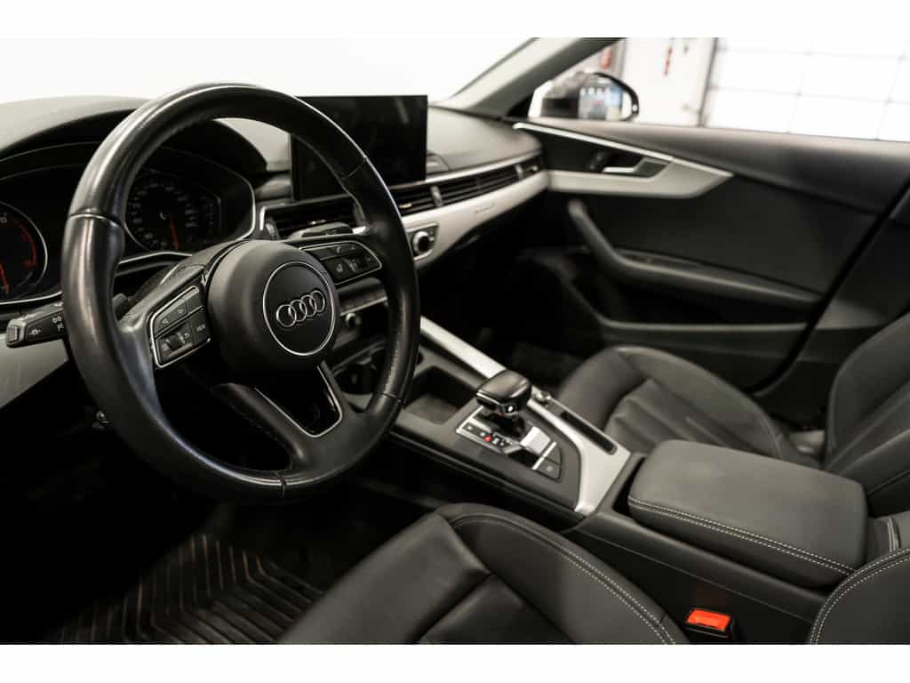 2021 Audi A4 45 Komfort Quattro Convenience Package - Image 5