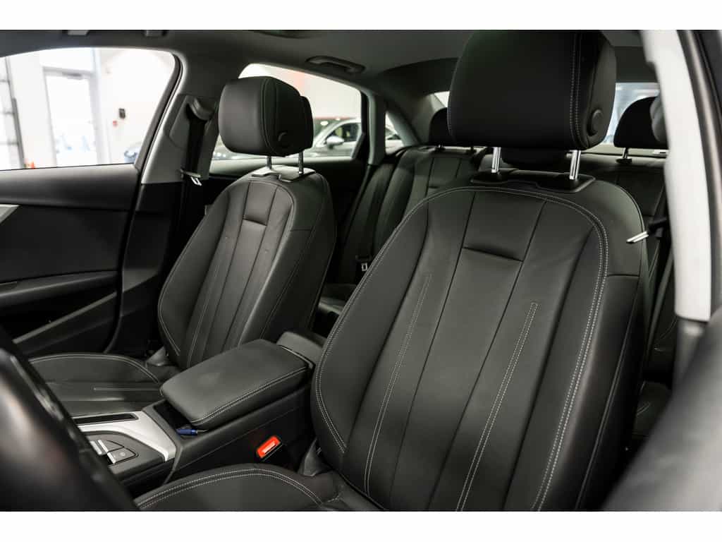 2021 Audi A4 45 Komfort Quattro Convenience Package - Image 12