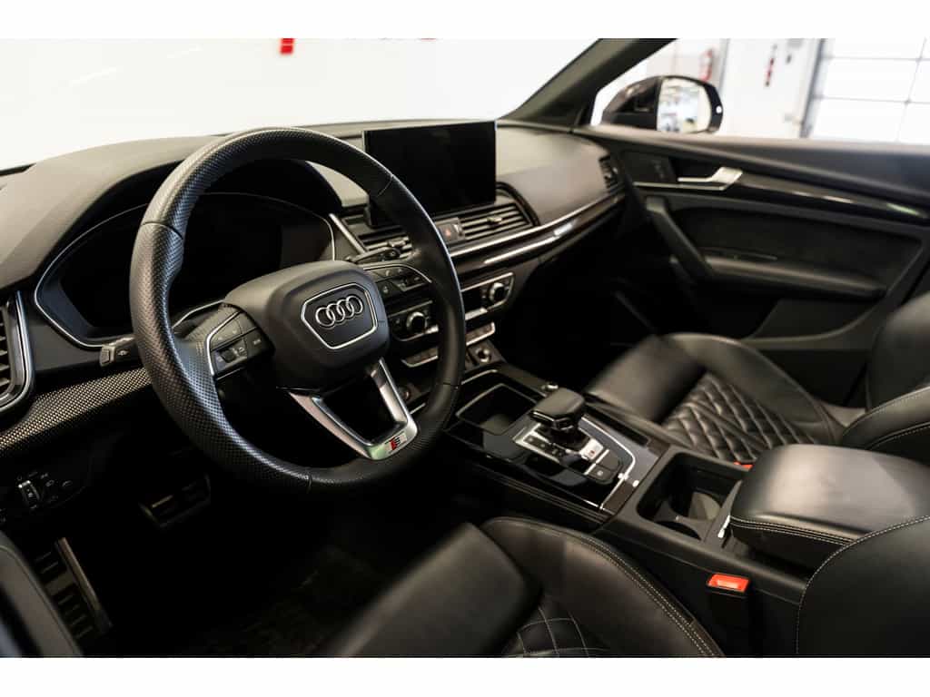 2024 Audi SQ5 Technik Black Optics Dynamic Package - Image 5