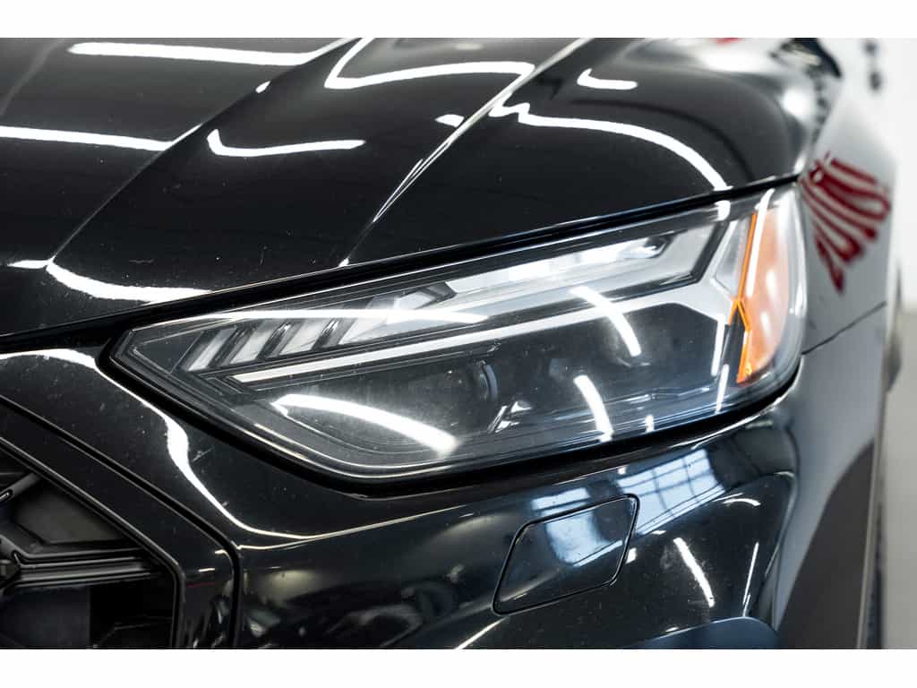 2024 Audi SQ5 Technik Black Optics Dynamic Package - Image 10