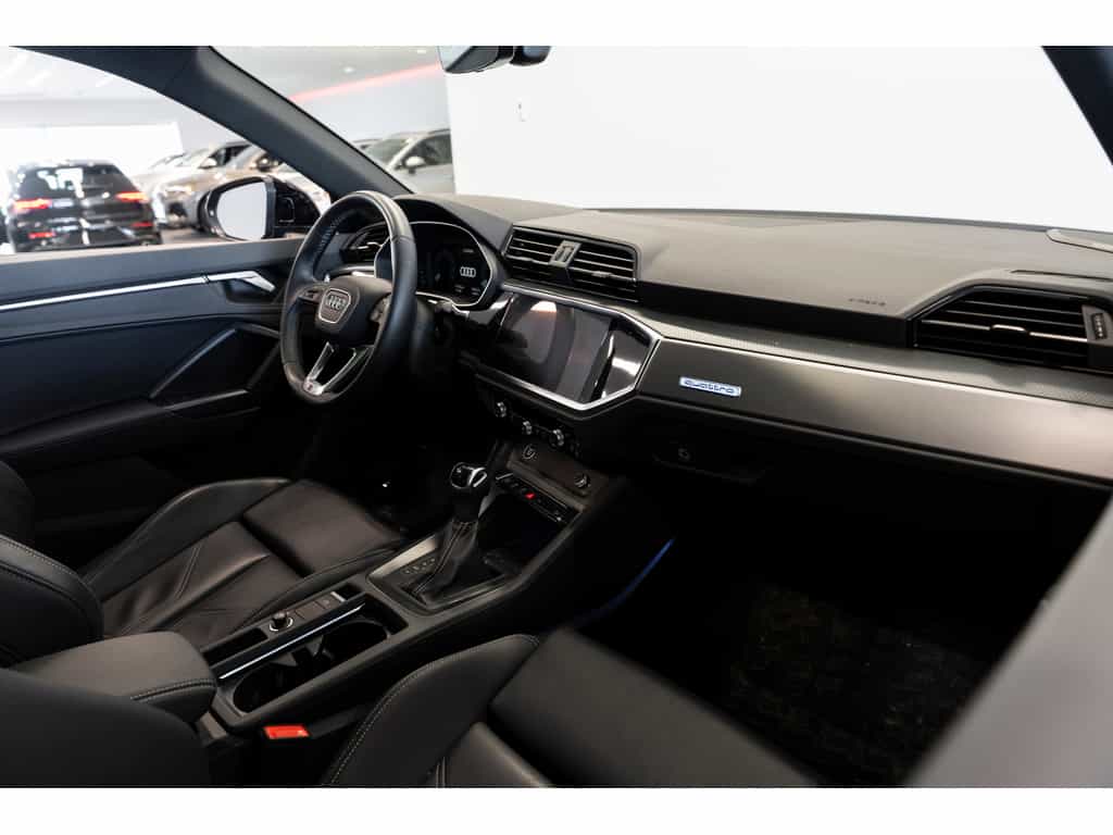 2024 Audi Q3 Progressiv - Image 7