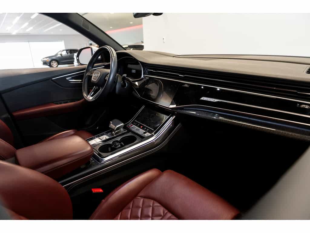 2023 Audi SQ8 V8 4.0L TFSI Black Optics - Image 6