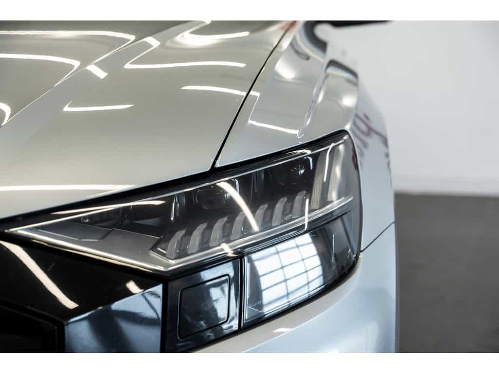 2023 Audi SQ8 V8 4.0L TFSI Black Optics - Image 7