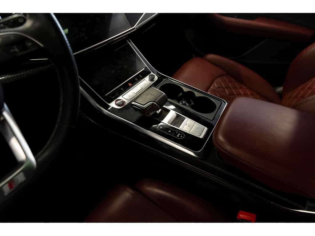 2023 Audi SQ8 V8 4.0L TFSI Black Optics - Image 18