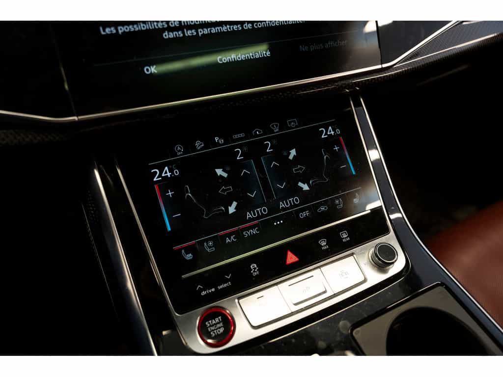 2023 Audi SQ8 V8 4.0L TFSI Black Optics - Image 19