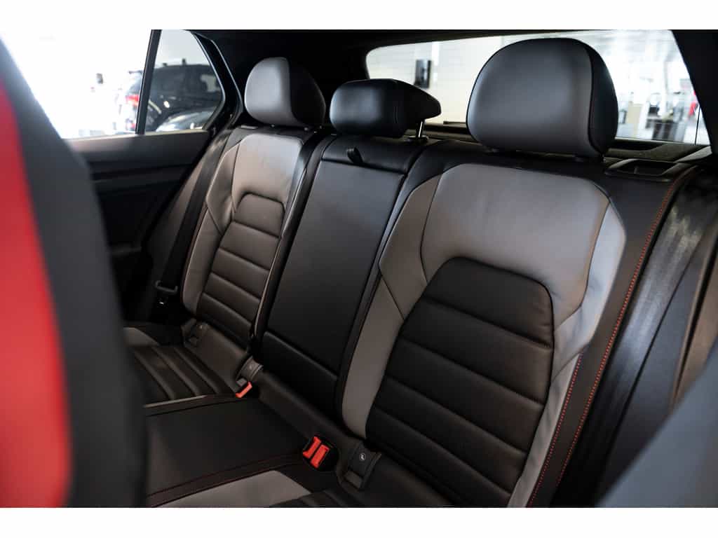 2025 Volkswagen Golf GTI Autobahn - Image 15