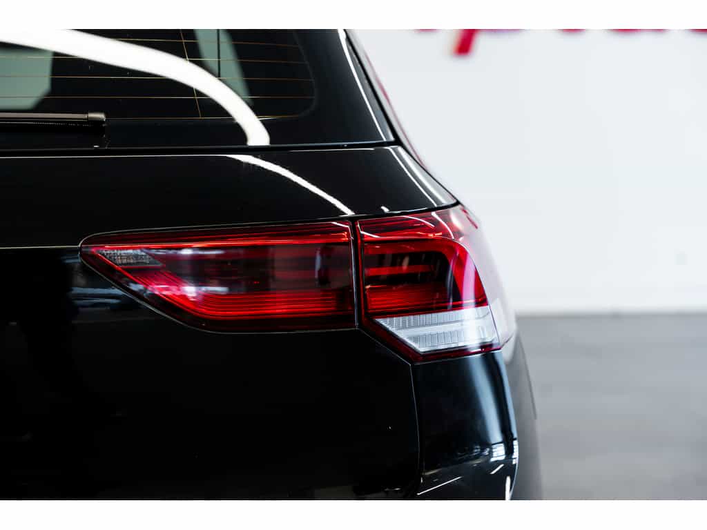 2025 Volkswagen Golf GTI Autobahn - Image 22