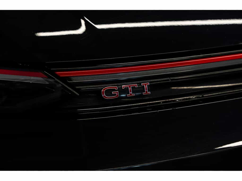 2025 Volkswagen Golf GTI Autobahn - Image 23