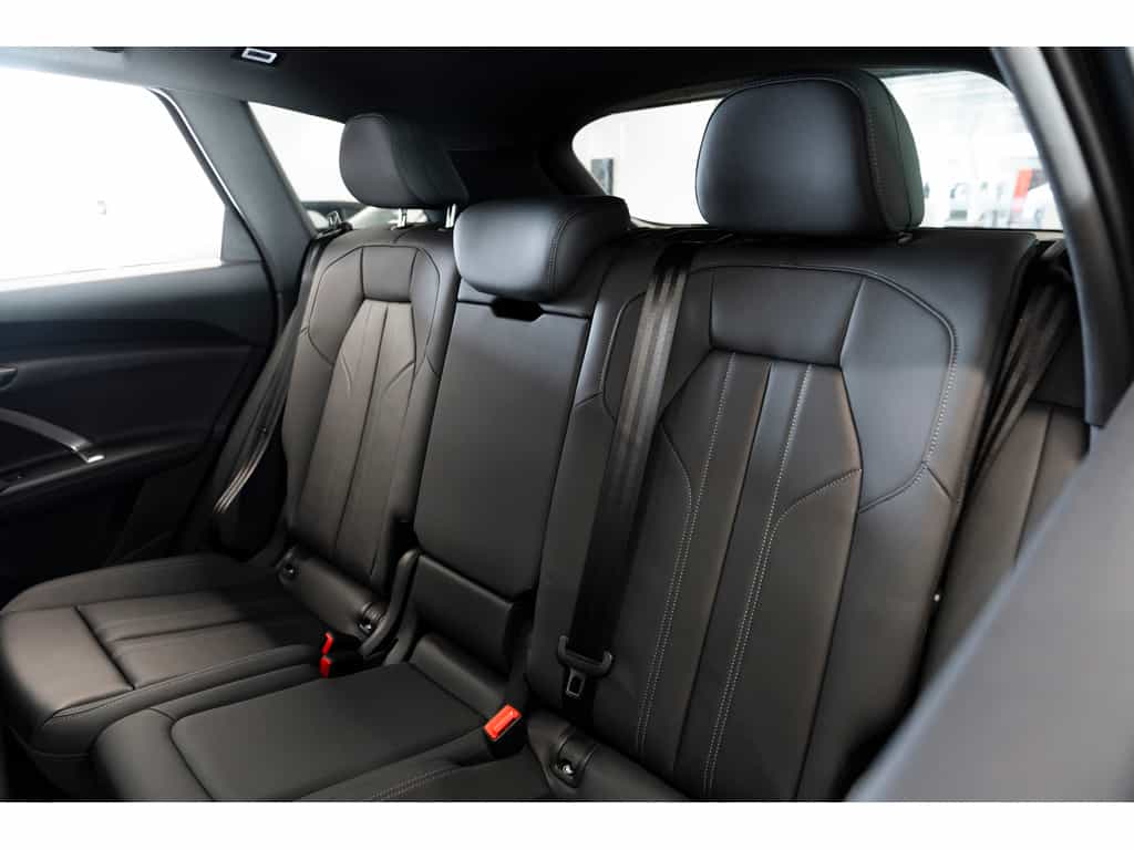 2025 Audi Q5 Progressiv - Image 16