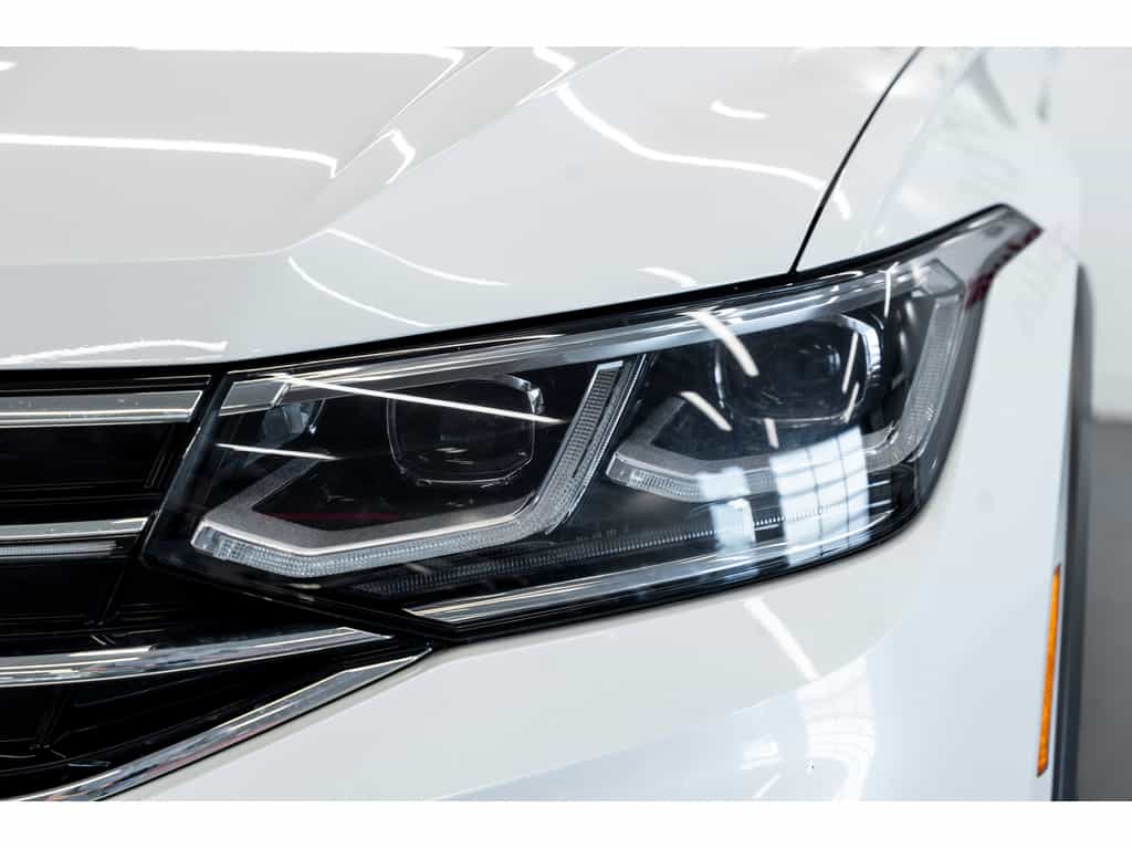 2023 Volkswagen Tiguan Highline R-Line - Image 7