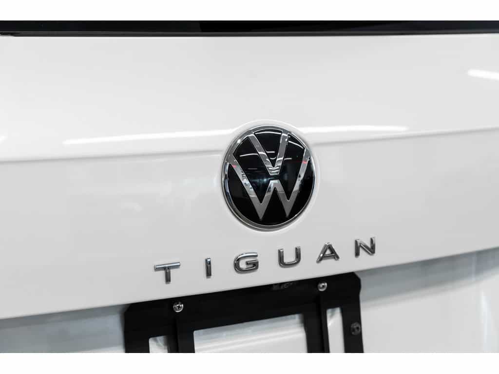 2023 Volkswagen Tiguan Highline R-Line - Image 22