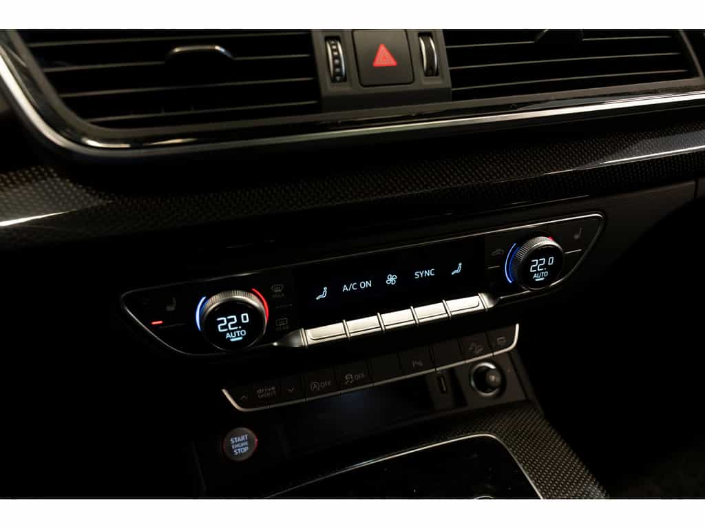 2021 Audi SQ5 Progressiv - Image 22