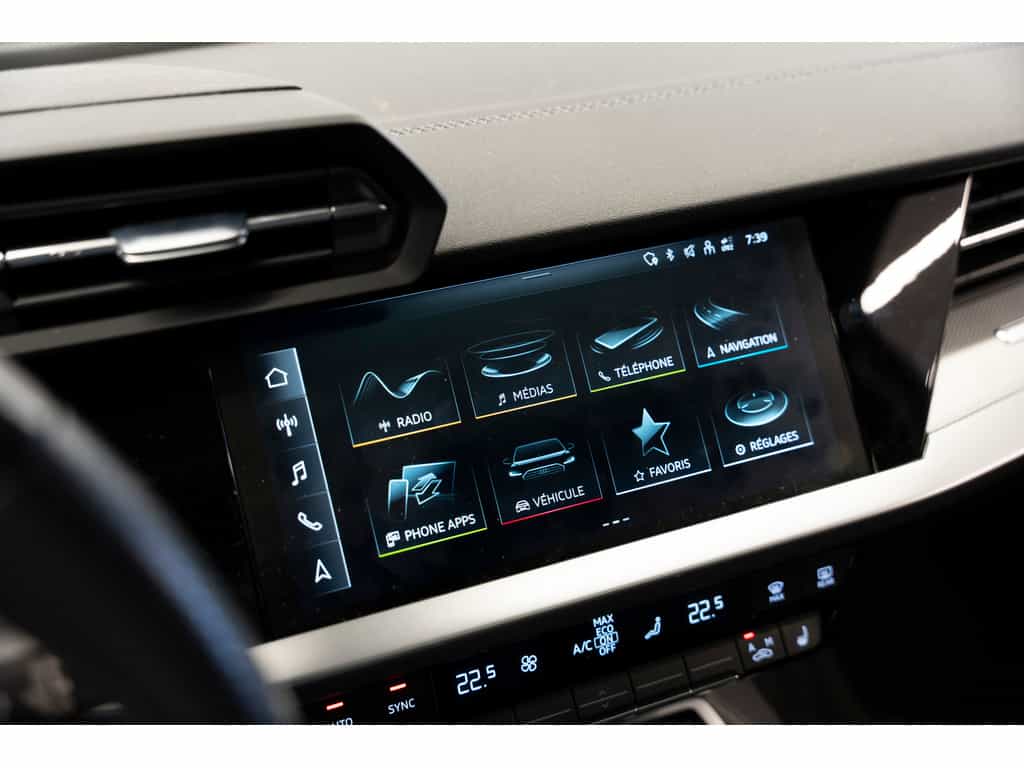 2023 Audi S3 Quattro Sport Exhaust Toit panoramique - Image 16