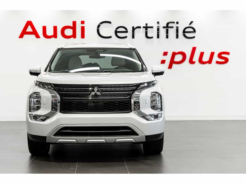 2024 Mitsubishi Outlander PHEV - Image 3