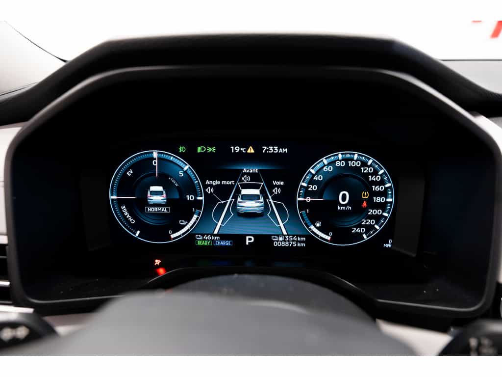 2024 Mitsubishi Outlander PHEV - Image 6