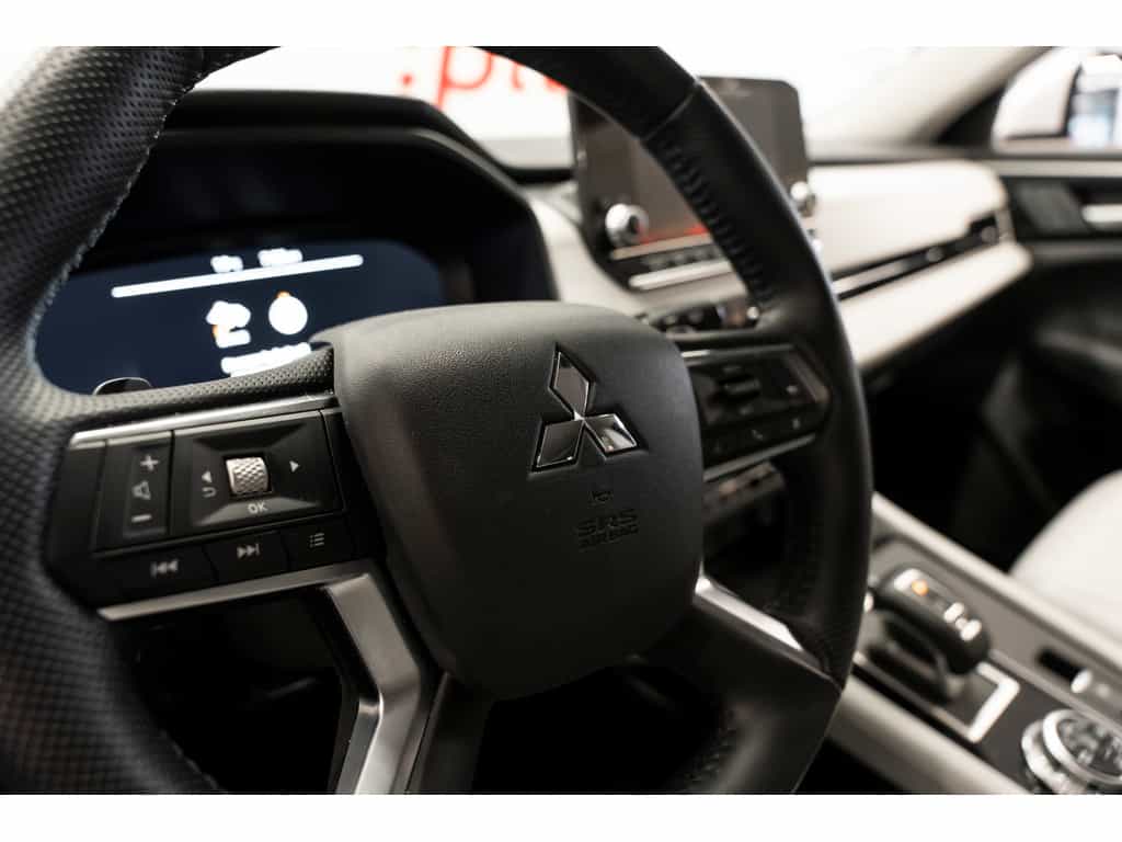 2024 Mitsubishi Outlander PHEV - Image 19